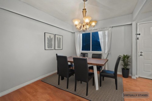 3949 Sefton Street, Port Coquitlam, BC - Indoor Photo Showing Dining Room