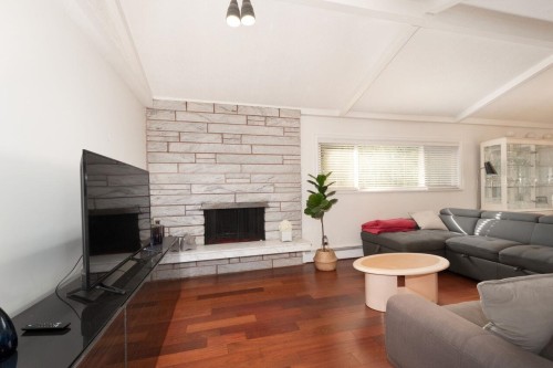 8240 Manson Drive, Burnaby, BC - Indoor Photo Showing Living Room With Fireplace