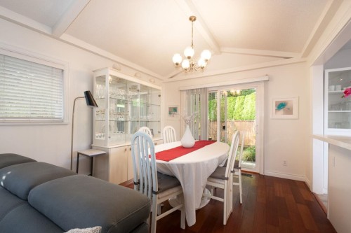 8240 Manson Drive, Burnaby, BC - Indoor Photo Showing Dining Room