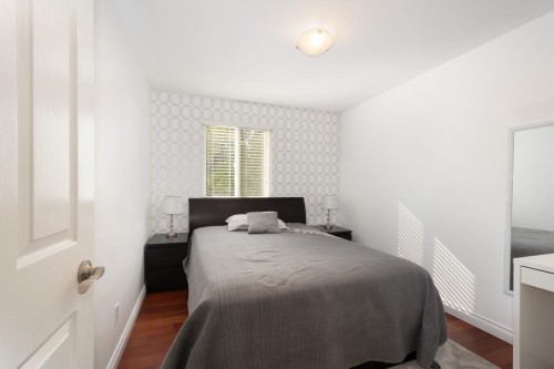 8240 Manson Drive, Burnaby, BC - Indoor Photo Showing Bedroom