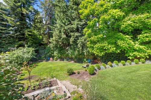 8240 Manson Drive, Burnaby, BC - Outdoor