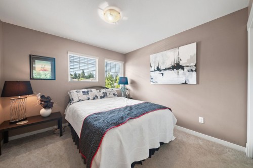 24781 Mcclure Drive, Maple Ridge, BC - Indoor Photo Showing Bedroom