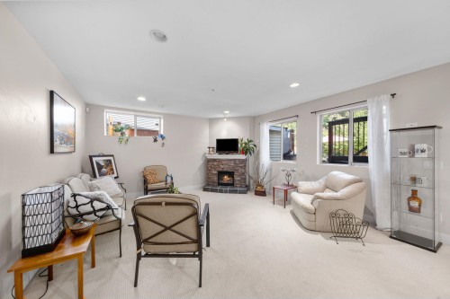 24781 Mcclure Drive, Maple Ridge, BC - Indoor With Fireplace