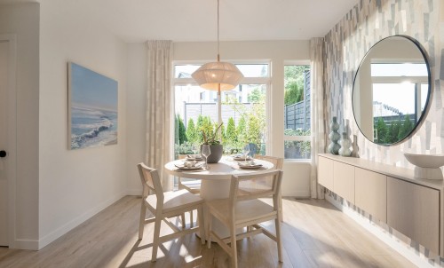 105-3630 Harper Road, Coquitlam, BC - Indoor Photo Showing Dining Room