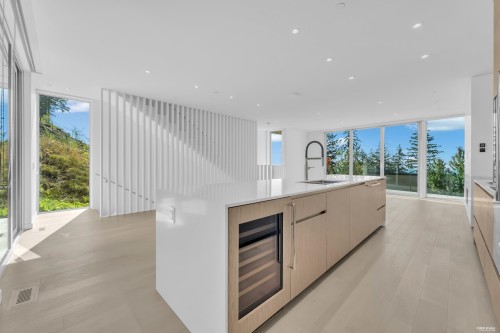 3317 Chippendale Road , West Vancouver, BC V7S 0B7 3