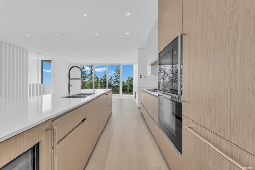 3317 Chippendale Road , West Vancouver, BC V7S 0B7 4