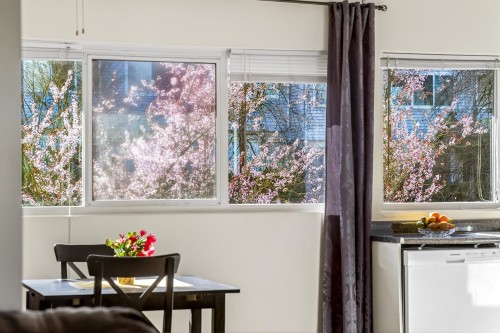 1051 Cecile Drive, Port Moody, BC - Indoor Photo Showing Other Room