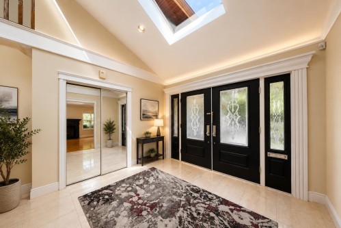 8231 Sunnywood Drive, Richmond, BC - Indoor Photo Showing Other Room