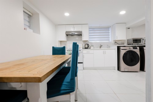 3874 13Th Avenue W, Vancouver, BC - Indoor Photo Showing Laundry Room
