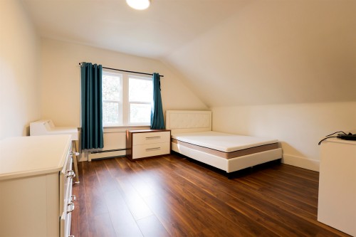 3874 13Th Avenue W, Vancouver, BC - Indoor Photo Showing Bedroom