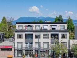 301-4479 10th Avenue W Vancouver, BC V6R 2H8