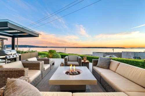 2356 Bellevue Avenue, West Vancouver, BC - Outdoor With Body Of Water