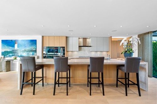 2356 Bellevue Avenue, West Vancouver, BC - Indoor Photo Showing Kitchen