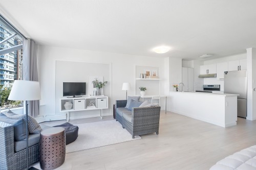 611-1330 Burrard Street  Vancouver, BC V6Z 2B8