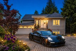 1041 Prospect Avenue  North Vancouver, BC V7R 2M6