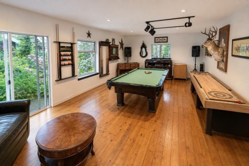 431 Sunset Road , Bowen Island, BC V0N 1G2 3