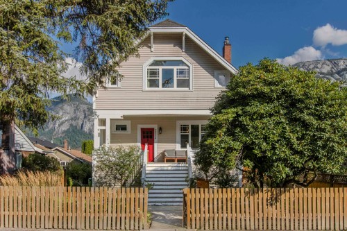 38054 Fifth Avenue  Squamish, BC V8B 0B6