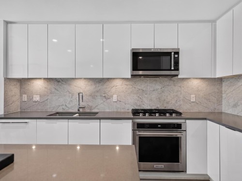204-2651 Library Lane, North Vancouver, BC - Indoor Photo Showing Kitchen With Upgraded Kitchen