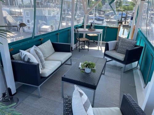 A07-415 Esplanade W, North Vancouver, BC - Outdoor With Deck Patio Veranda With Exterior