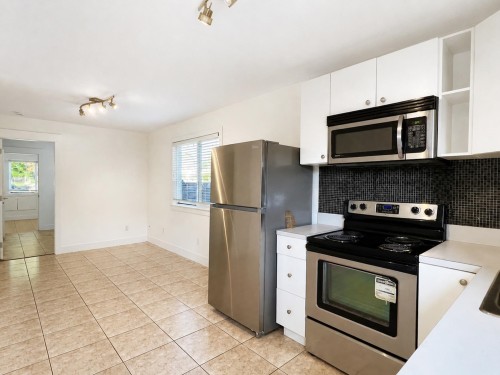 2388 5Th Avenue E, Vancouver, BC - Indoor Photo Showing Kitchen