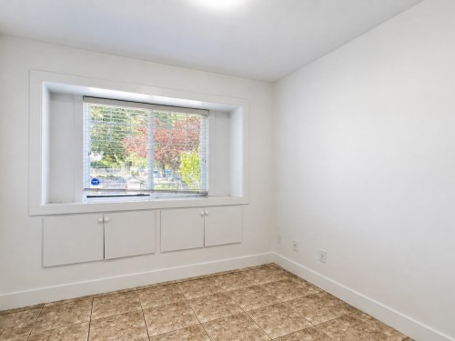2388 5Th Avenue E, Vancouver, BC - Indoor Photo Showing Other Room
