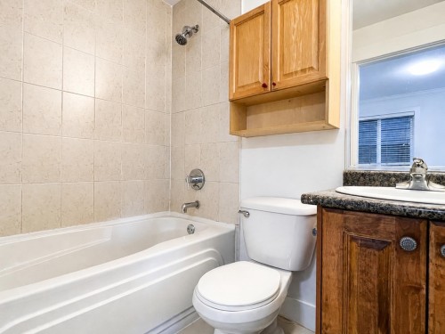 2388 5Th Avenue E, Vancouver, BC - Indoor Photo Showing Bathroom