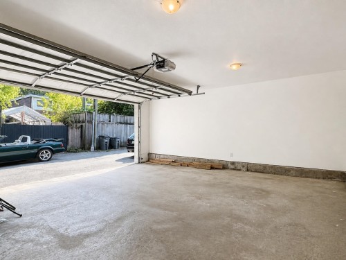 2388 5Th Avenue E, Vancouver, BC - Indoor Photo Showing Garage