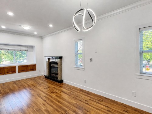 2388 5Th Avenue E, Vancouver, BC - Indoor With Fireplace