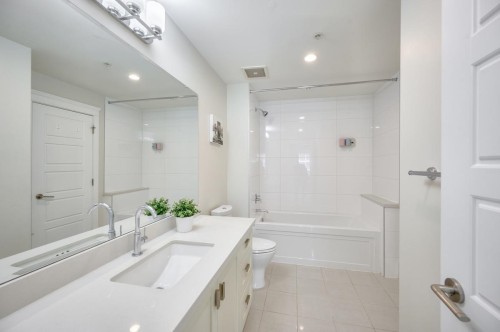 5483 Dunbar Street, Vancouver, BC - Indoor Photo Showing Bathroom
