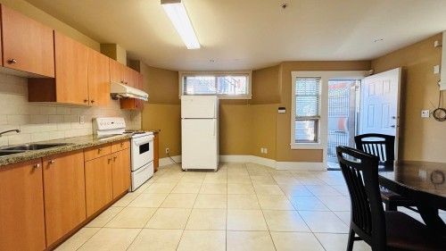 2-2139 22nd Avenue W, Vancouver, BC V6L 1L4 3