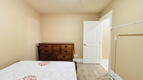 2-2139 22nd Avenue W, Vancouver, BC V6L 1L4 5