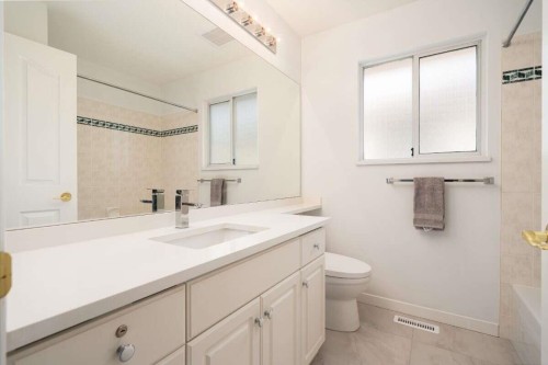 1371 Po Avenue, Port Coquitlam, BC - Indoor Photo Showing Bathroom