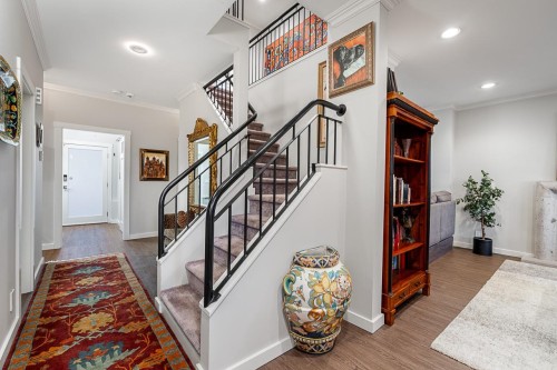 1075 Esplanade Avenue, West Vancouver, BC - Indoor Photo Showing Other Room