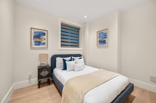 Suite-324 18th Street E, North Vancouver, BC V7L 2Y9 5