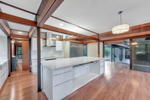 4290 Salish Drive, Vancouver, BC - Indoor Photo Showing Kitchen With Upgraded Kitchen