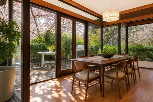 4290 Salish Drive, Vancouver, BC - Indoor Photo Showing Dining Room