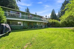 1033 Clements Avenue  North Vancouver, BC V7R 2L3