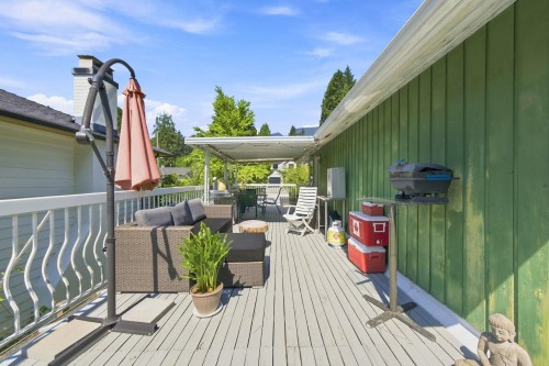 1033 Clements Avenue, North Vancouver, BC - Outdoor With Deck Patio Veranda With Exterior