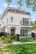 2-4503 15th Avenue W Vancouver, BC V6R 3B3