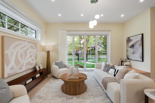 2-4503 15Th Avenue W, Vancouver, BC - Indoor Photo Showing Living Room