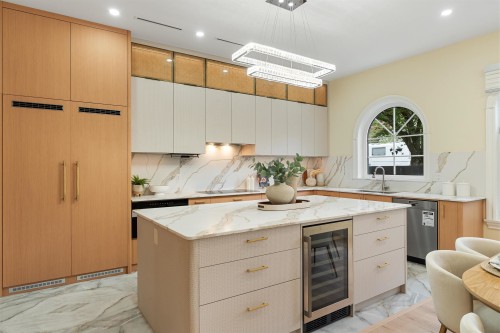 2-4503 15Th Avenue W, Vancouver, BC - Indoor Photo Showing Kitchen