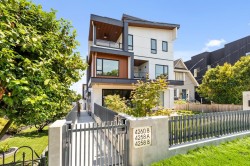 B-4258 Sophia Street  Vancouver, BC V5V 3V7