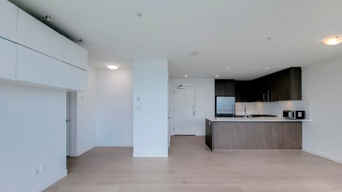 1507-9060 University Crescent, Burnaby, BC - Indoor Photo Showing Kitchen