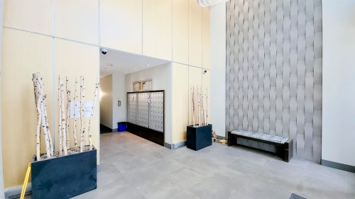 1507-9060 University Crescent, Burnaby, BC - Indoor Photo Showing Other Room