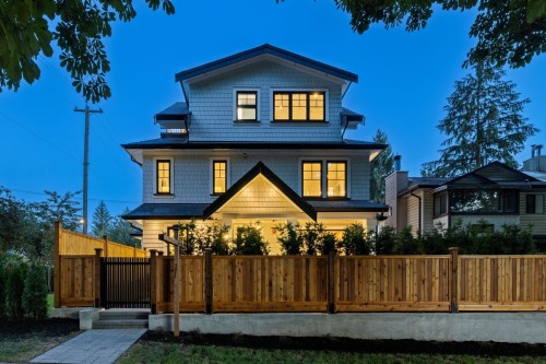 588 10Th Avenue E, Vancouver, BC 
