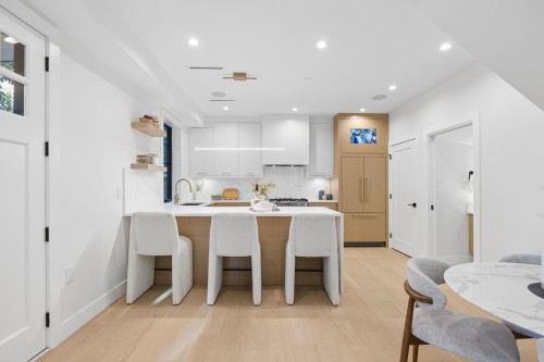588 10Th Avenue E, Vancouver, BC 