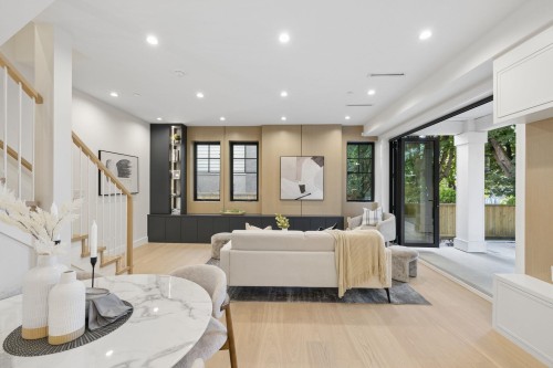 588 10Th Avenue E, Vancouver, BC 