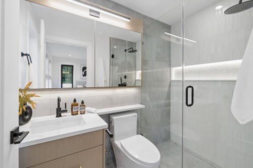 588 10Th Avenue E, Vancouver, BC 