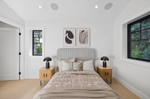 588 10Th Avenue E, Vancouver, BC 
