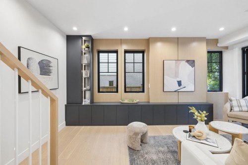 588 10Th Avenue E, Vancouver, BC 